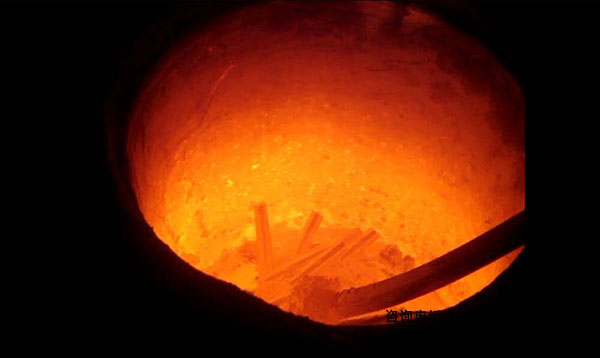 中頻熔煉爐-常見(jiàn)的內(nèi)部結(jié)構(gòu)缺陷(圖2)