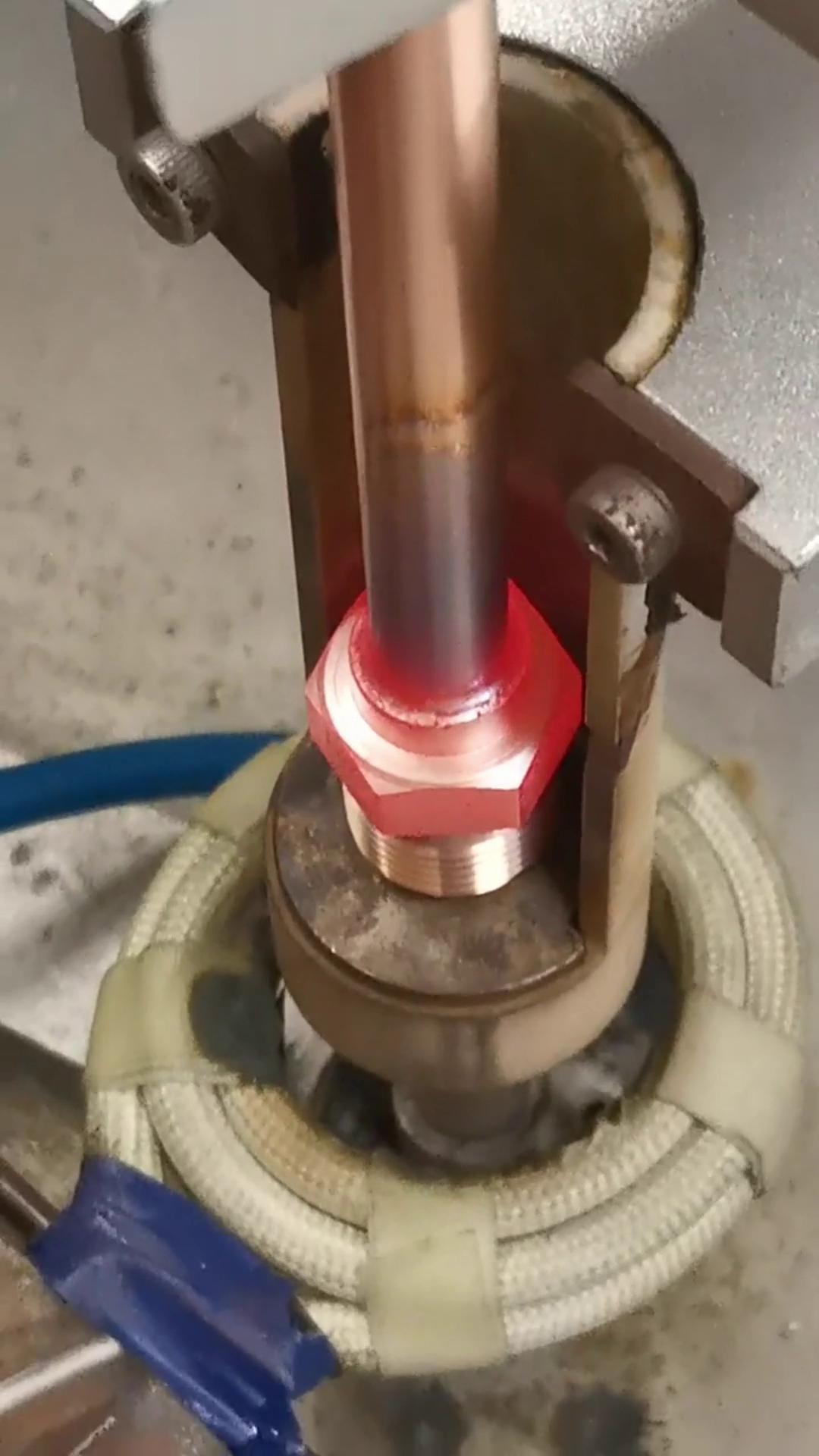 帶旋轉(zhuǎn)盤的高頻釬焊機(jī) 生產(chǎn)線銅管焊接自動(dòng)化設(shè)備