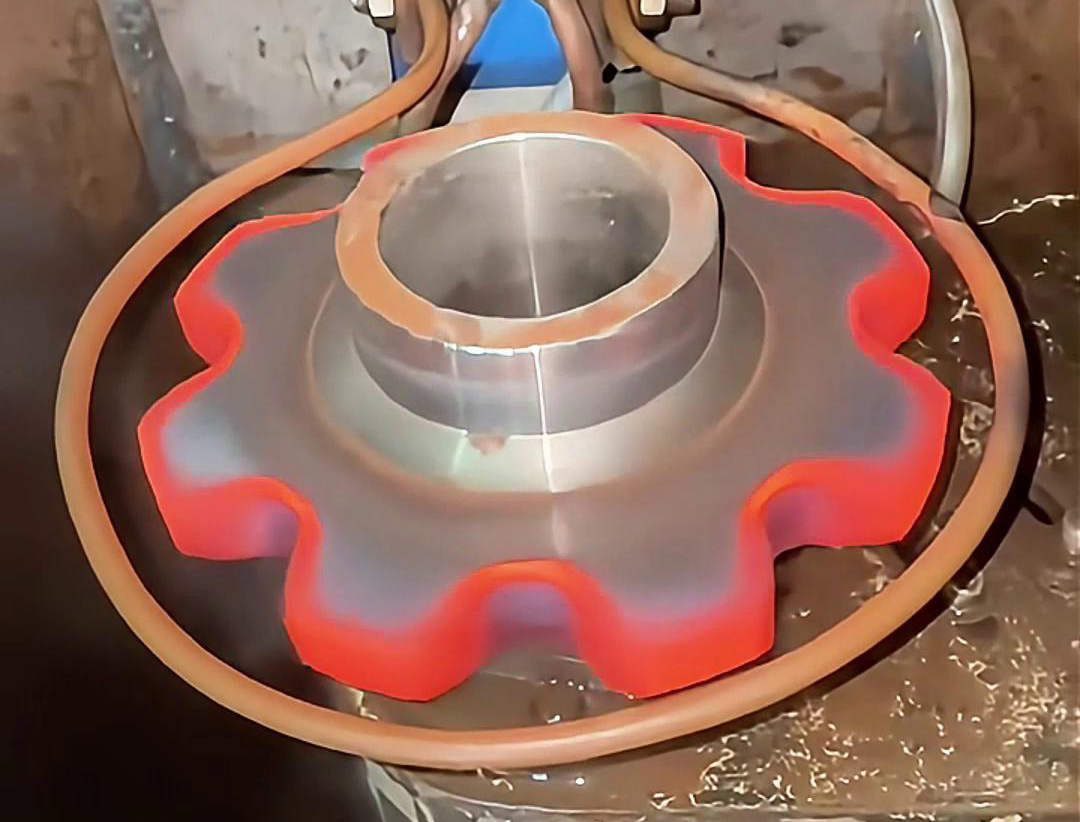 齒輪自動(dòng)化高頻淬火機(jī)床廣泛應(yīng)用于各種齒輪、鏈輪、軸類等零件的淬火處理