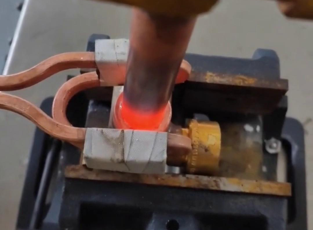 高頻釬焊0-80銅管具有焊縫美觀飽滿、焊接速度快等優(yōu)點(diǎn)