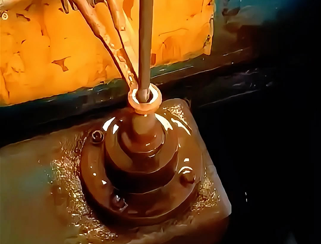 高頻淬火機(jī)用于各種鋼銼刀、磨刀棒、錘刀等刀具的熱處理