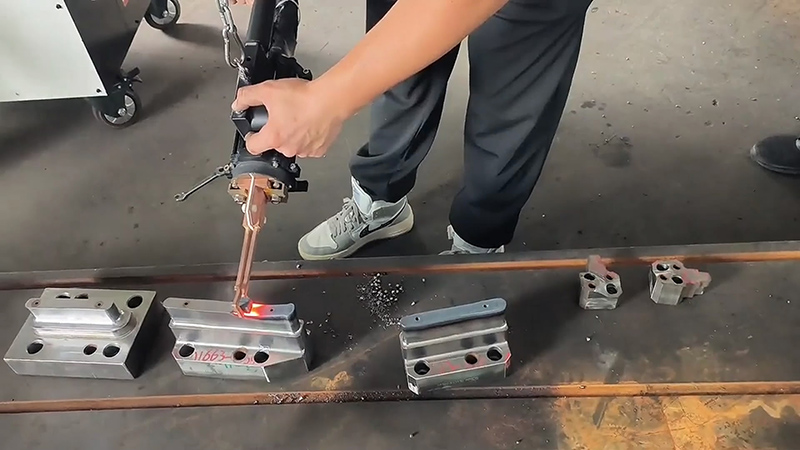 手持式高頻加熱機(jī)，讓模具平面淬火不再困難