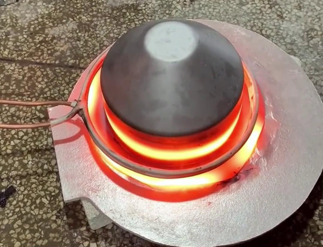 高頻感應(yīng)加熱退火機(jī)在不銹鋼湯鍋的退火處理，達(dá)到消除內(nèi)應(yīng)力(圖2)