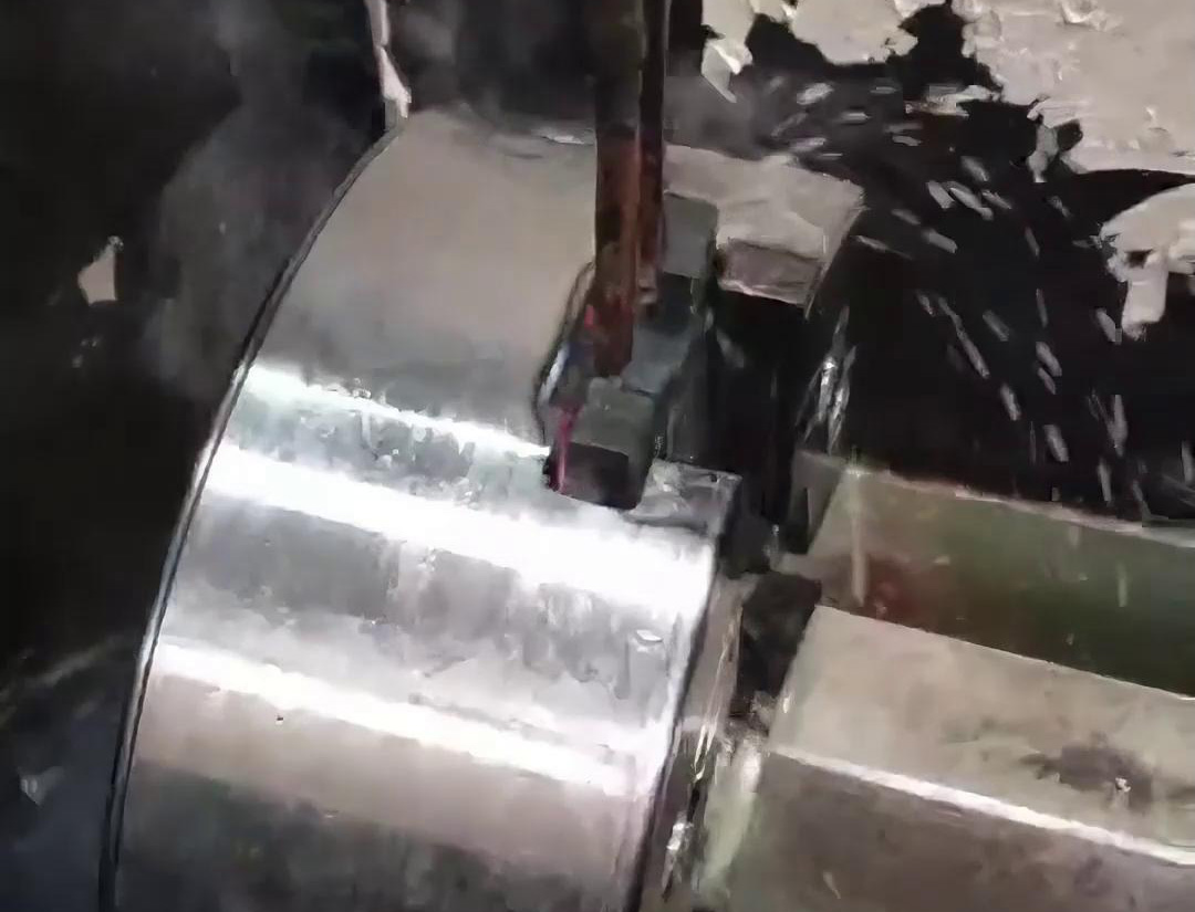 超高頻淬火機(jī)床刀具夾頭、磨具夾頭、鉆頭等工具類進(jìn)行淬火熱處理