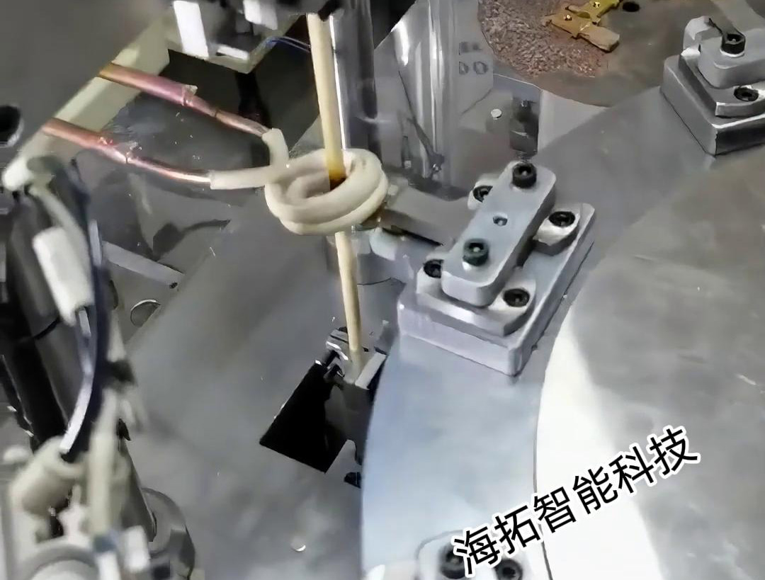 高頻釬焊設(shè)備對銅件觸點自動化焊接的全過程