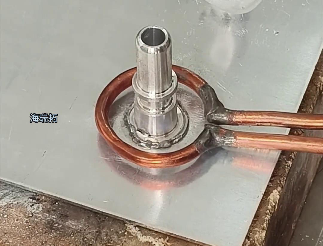 高頻焊接鋁件具有高效、高質(zhì)量、環(huán)保、應(yīng)用領(lǐng)域廣泛等多重優(yōu)勢