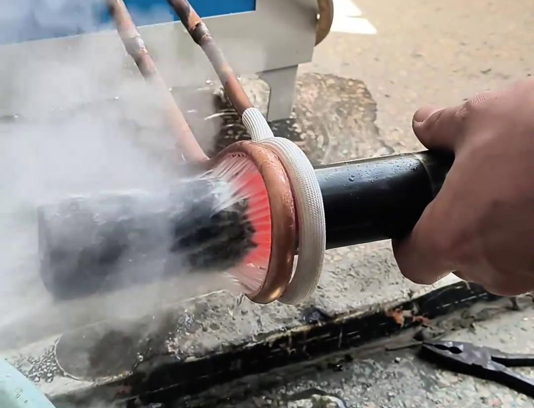 海瑞拓超音頻淬火設(shè)備助力鋼管生產(chǎn)工藝測(cè)試