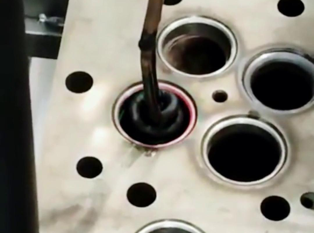 海瑞拓高頻淬火機(jī)：汽配配件內(nèi)孔熱處理的自動(dòng)化解決方案