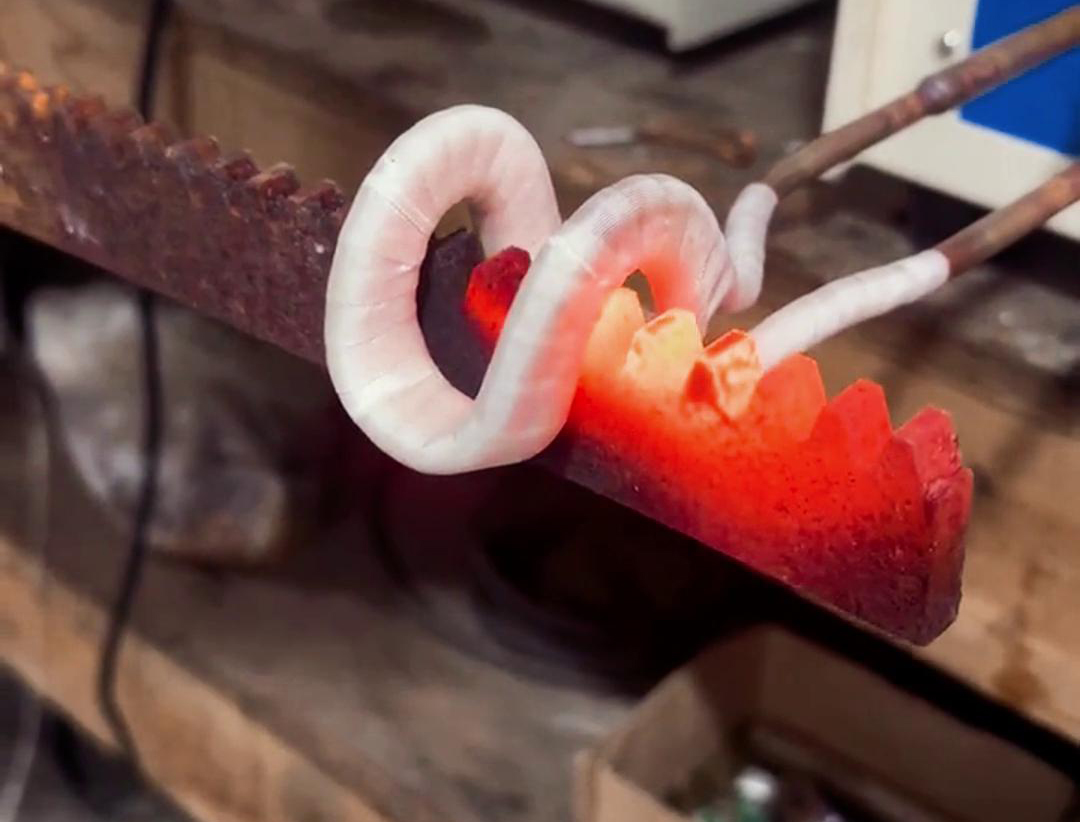 海瑞拓高頻加熱機(jī)：齒條生產(chǎn)的革新動(dòng)力