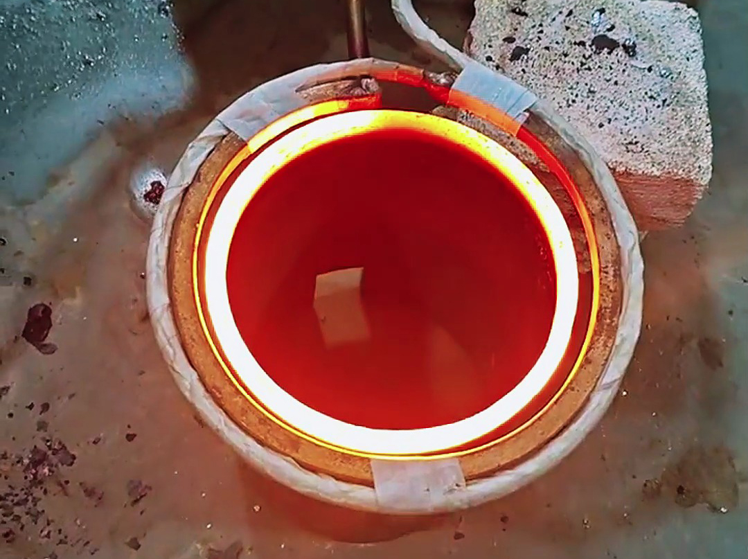 鋼管高頻加熱設(shè)備廣泛應(yīng)用于金屬熱處理、焊接、鍛造、熔煉等工藝領(lǐng)域