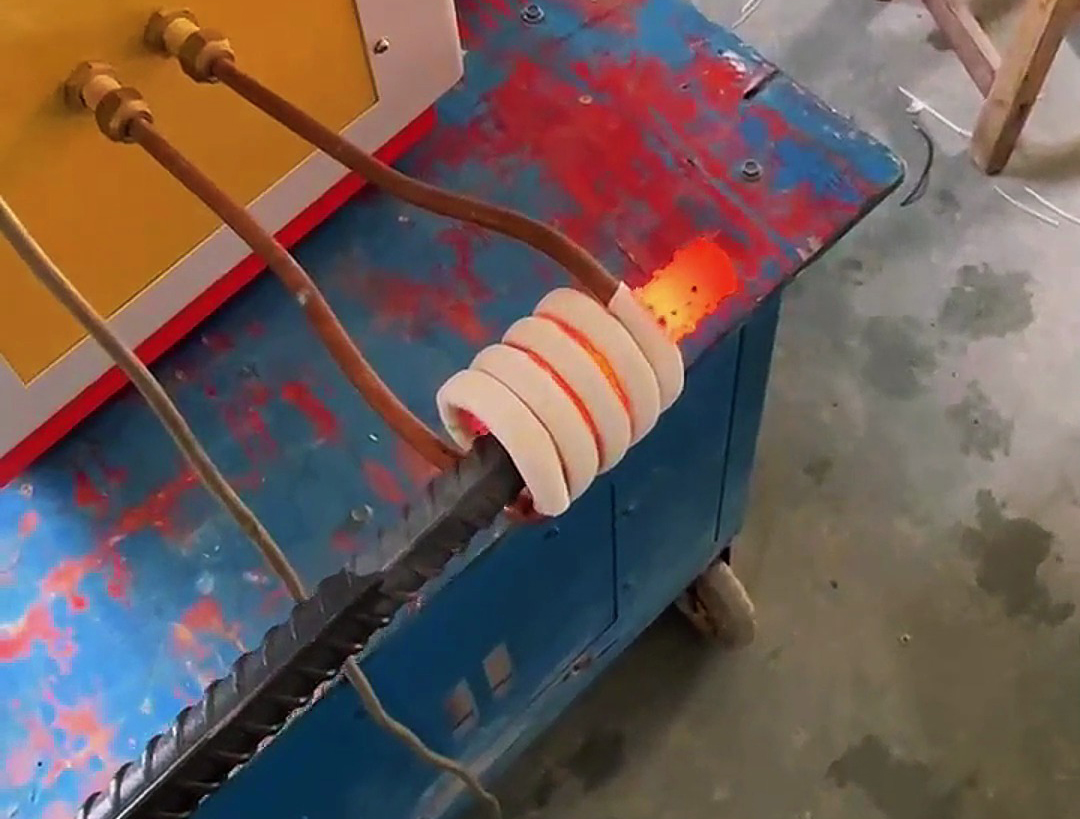 感應(yīng)加熱設(shè)備螺紋鋼筋加熱退火矯正、折彎、熱鍛