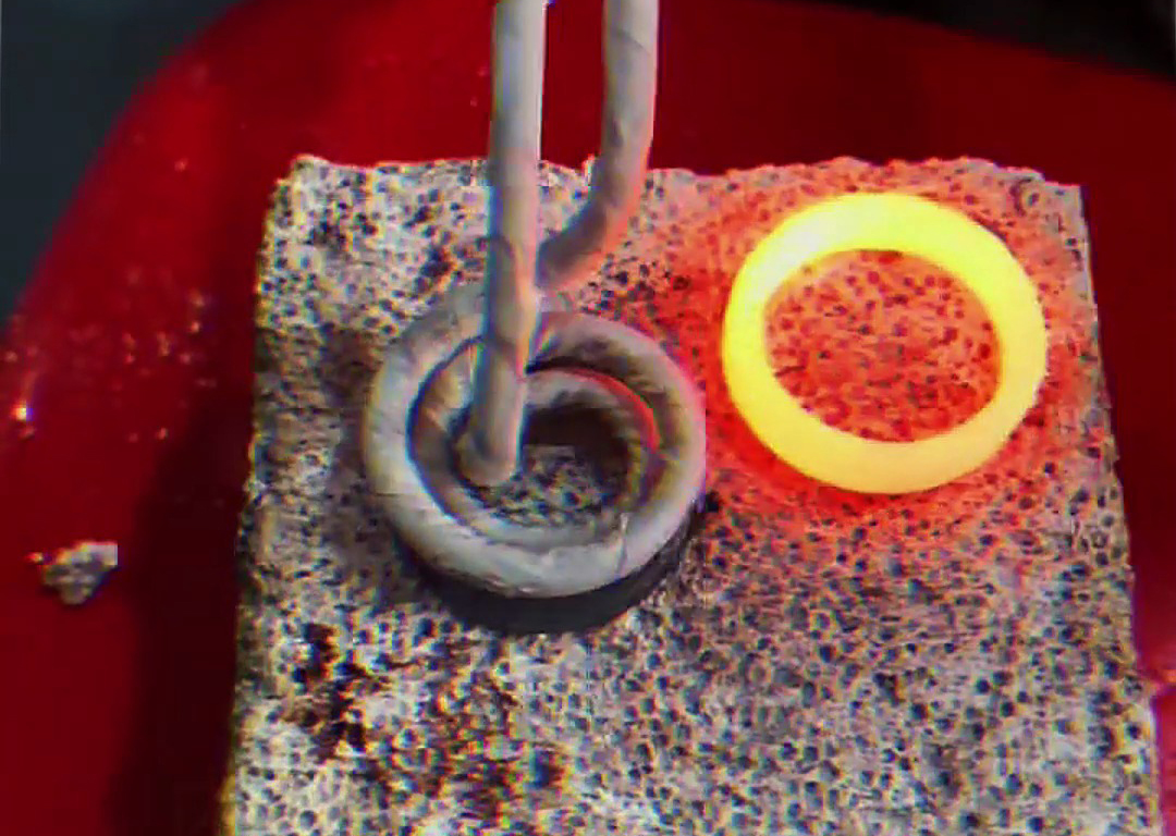 手持式高頻加熱機適用于多種金屬材質(zhì)內(nèi)孔熱處理