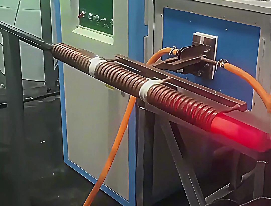 工業(yè)中頻鍛造加熱爐操作全揭秘！自動化送料提升效率