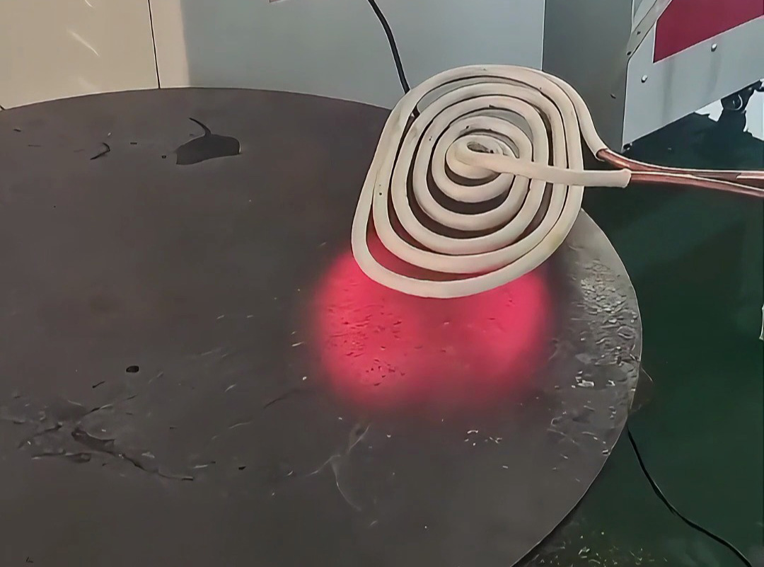 軟鏈接感應加熱設備：優(yōu)勢與致命缺陷并存，適用場景需精準把控