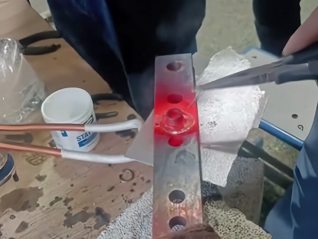 紫銅焊接新突破！紫銅高頻焊接技術(shù)揭秘！非接觸式局部加熱讓焊縫更均勻更完美