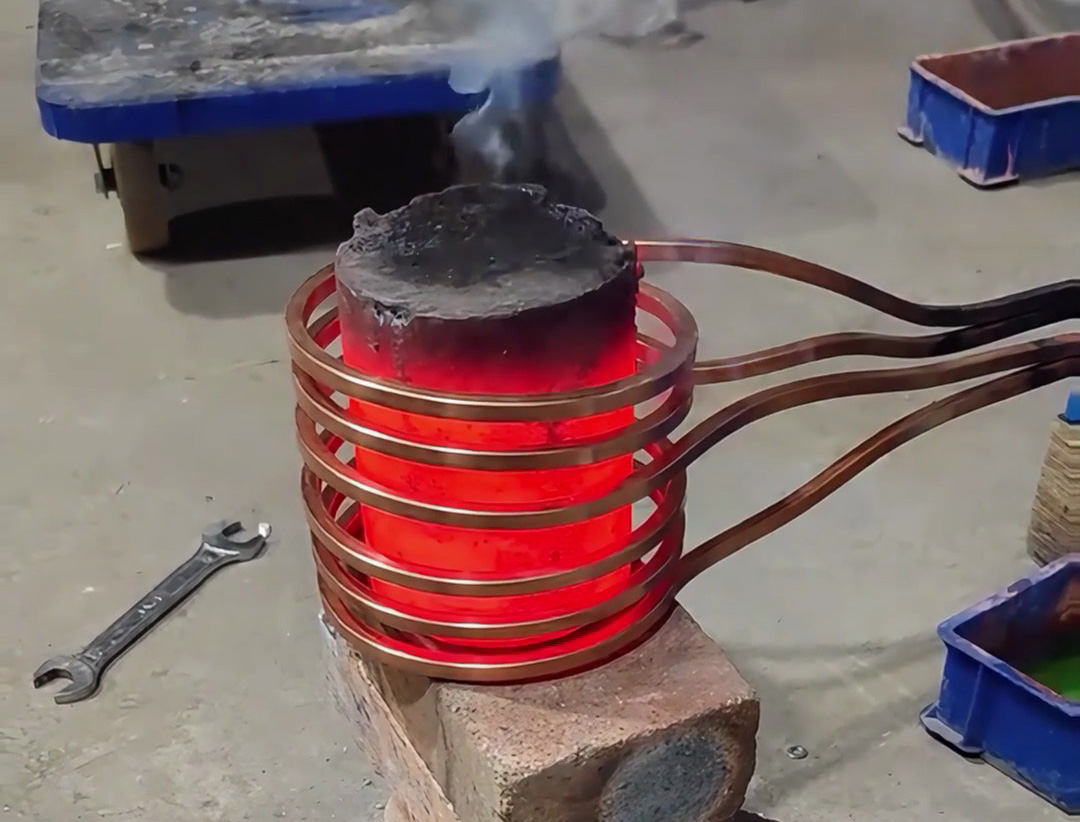 現(xiàn)代工業(yè)加熱設(shè)備如何提升生產(chǎn)效率？超音頻感應(yīng)加熱技術(shù)揭秘！