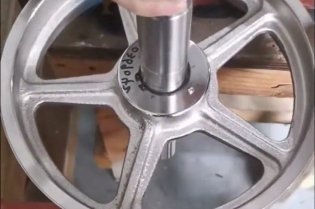 感應(yīng)加熱熱裝配，高效精準(zhǔn)不費(fèi)勁！