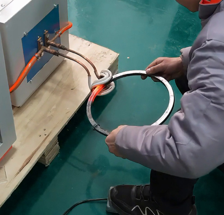 遇到異型件 大件無法用閉環(huán)感應(yīng)加熱線圈怎么辦？