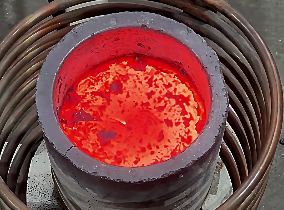 20公斤廢鐵20分鐘熔成鐵水！海瑞拓中頻熔煉爐，小作坊熔煉效率王