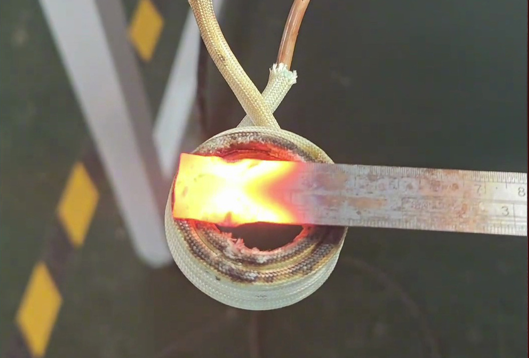 電磁感應(yīng)加熱設(shè)備工作原理大揭秘！核心技術(shù)一探究竟