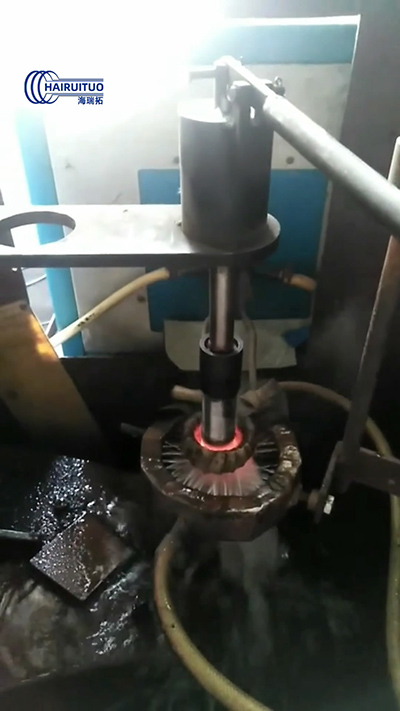 高頻淬火機(jī)床對(duì)軸類自動(dòng)化淬火 