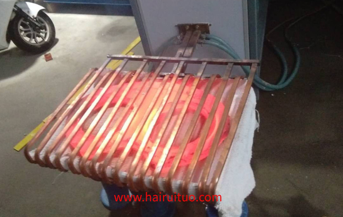 功率過大時，可采用感應加熱電源連續(xù)淬火(圖3)