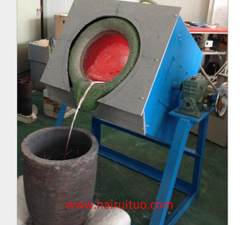 化鋁熔煉爐可控硅交流調(diào)壓器結(jié)構(gòu)簡單(圖2)