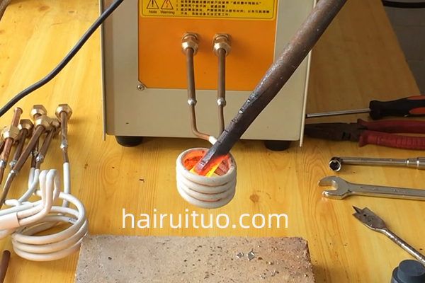 新型高頻感應(yīng)加熱設(shè)備相當(dāng)節(jié)能、環(huán)保