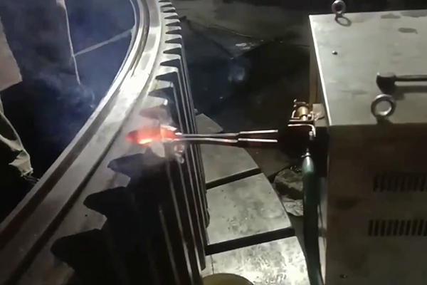  齒輪淬火設備，高頻淬火機床對齒輪單齒淬火