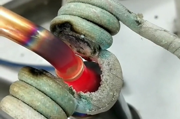 高頻釬焊機(jī)是如何工作的？