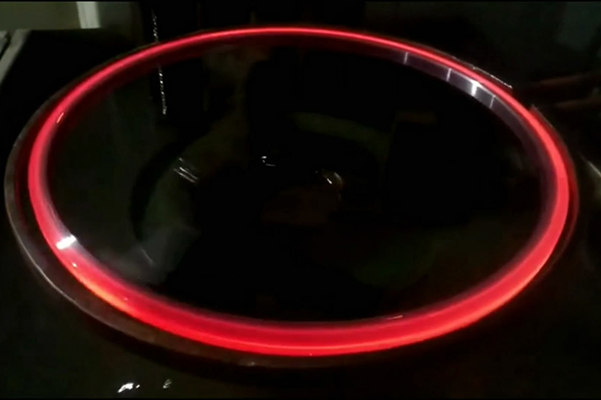 廣州客戶來廠實(shí)地查看看高頻加熱設(shè)備(圖1)