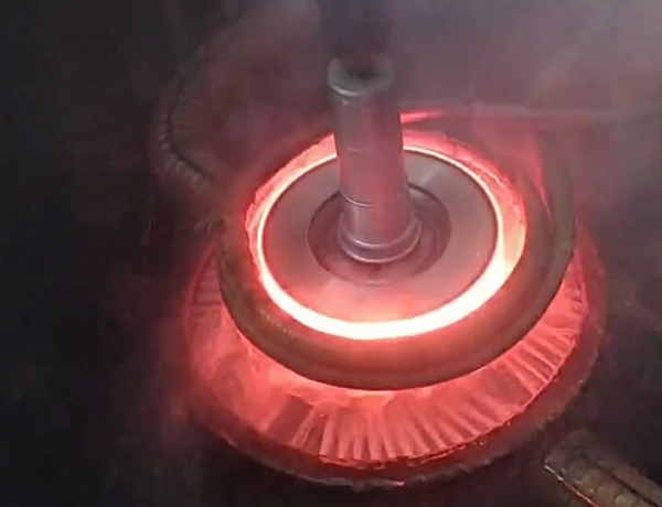 高頻感應(yīng)淬火機(jī)—具有10年高頻感應(yīng)電源行業(yè)工作經(jīng)驗(yàn)