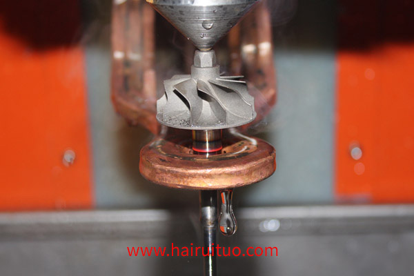 超音頻淬火機(jī)床淬火后的零件磁粉探傷(圖2)