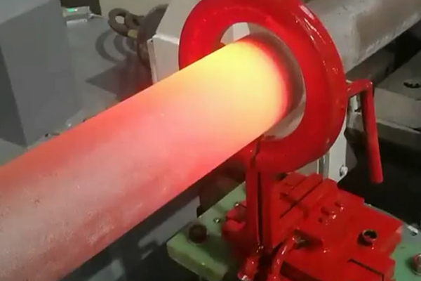 軋鋼中頻加熱爐廣泛應(yīng)用于淬火、機(jī)械設(shè)備熱處理等各行各業(yè)(圖2)